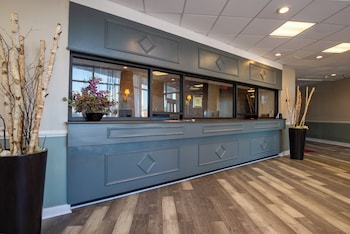 Dominion Inn & Suites,5203 Williamsburg Rd,2 star