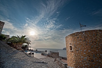 east mani