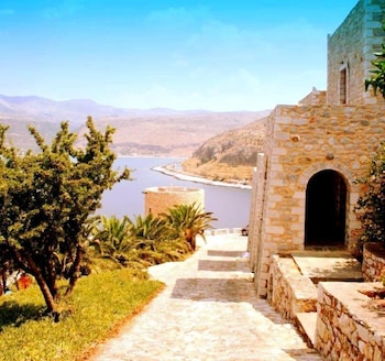 east mani