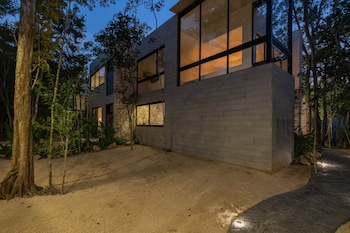Twelve O'clock - Luxury Villas,Mexico>>Tulum,4.5 star