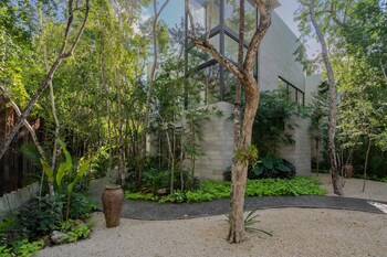 Twelve O'clock - Luxury Villas,Mexico>>Tulum,4.5 star