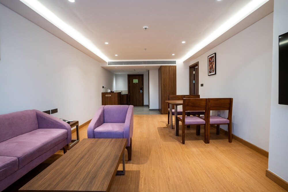 lilac hotel guruvayur