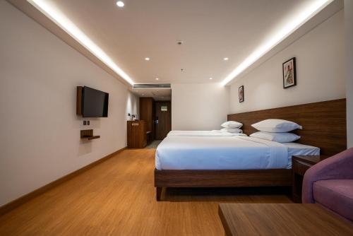 lilac hotel guruvayur