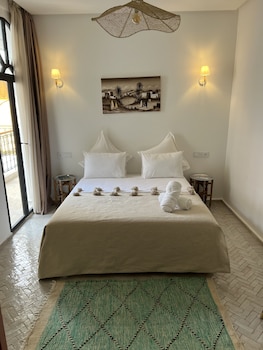 riad darchica