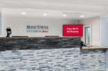 Hometowne Studios Auburn Hills,Michigan>>Auburn Hills,2.5 star