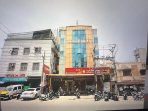 Nakshatree Hotels, Maruthi Residency -Mogappair,India>>Chennai,5 star