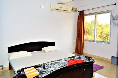 lake view 3bhk furnished flat near kasi vishwanath