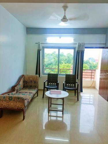 lake view 3bhk furnished flat near kasi vishwanath