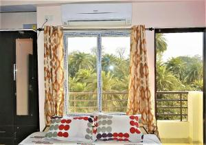 lake view 3bhk furnished flat near kasi vishwanath