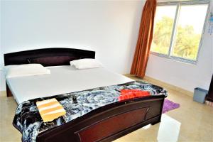 lake view 3bhk furnished flat near kasi vishwanath