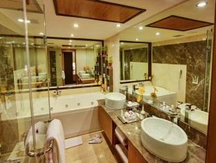 radisson blu atria bengaluru