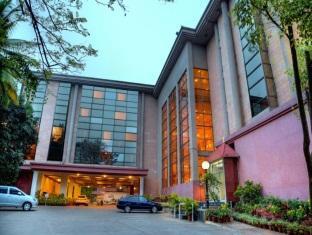 radisson blu atria bengaluru