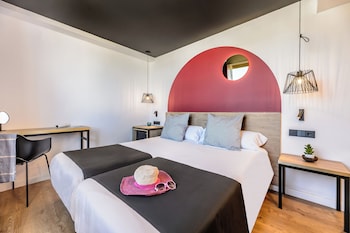 hotel vibra district adults only