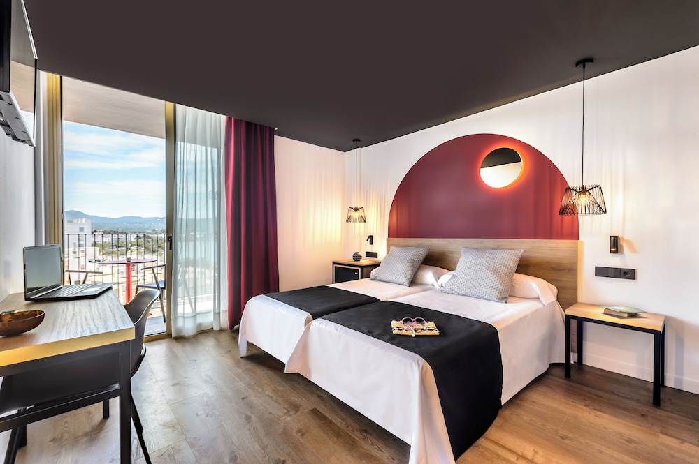 hotel vibra district adults only