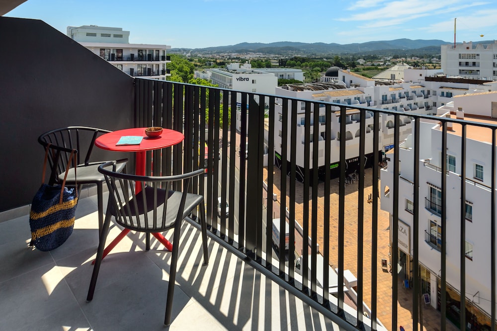 hotel vibra district adults only