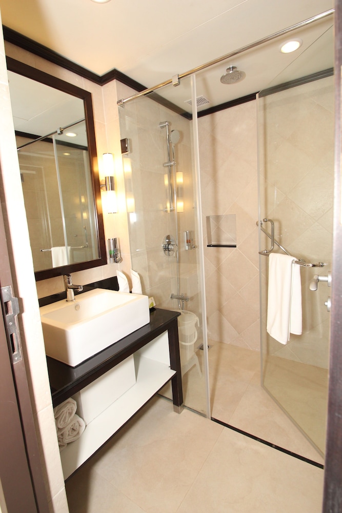 club mahindra mount serene