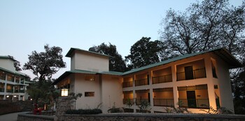 club mahindra mount serene