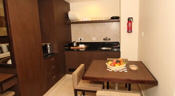 club mahindra mount serene