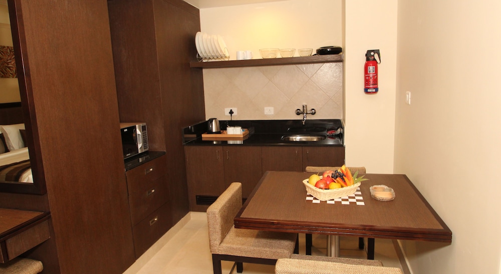 club mahindra mount serene