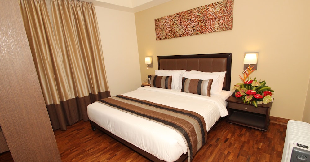 club mahindra mount serene