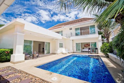 tropicana pool villa