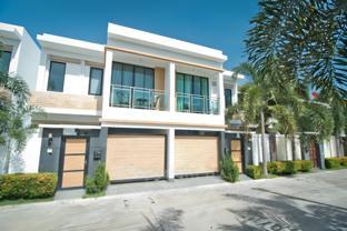 tropicana pool villa