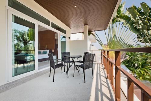 tropicana pool villa