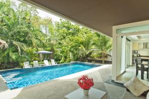 tropicana pool villa
