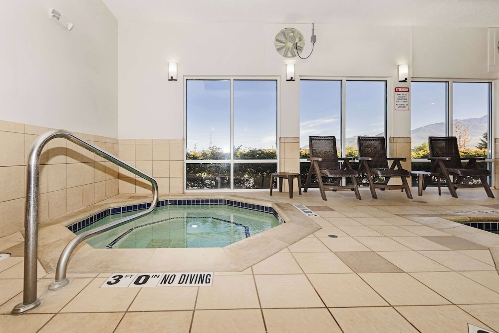 comfort inn and suites logan near university