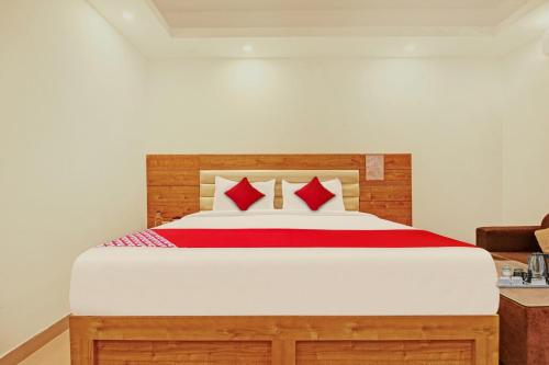 aura hotel rajdhani residency