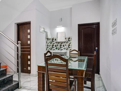 shalom palace residency