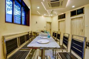 806509 hotel kiwi international