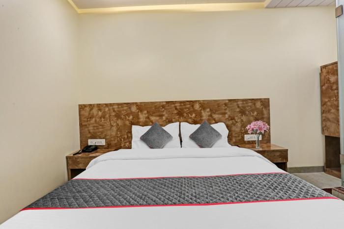 806509 hotel kiwi international