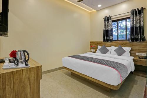 806509 hotel kiwi international