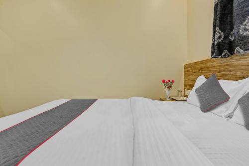 806509 hotel kiwi international