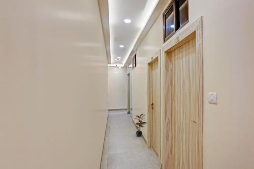 806509 Hotel Kiwi International,,4 star