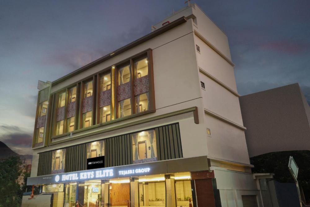 collection o 806559 hotel keys elite