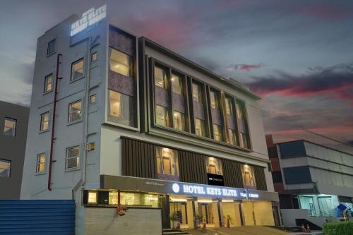 collection o 806559 hotel keys elite