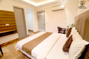 hotel wedlocks 47