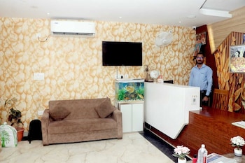 rbs hotel and restaurant in front ram temp