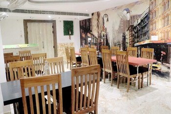 rbs hotel and restaurant in front ram temp