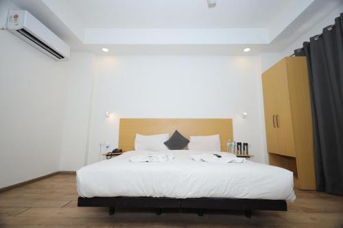 hotel wedlocks 51