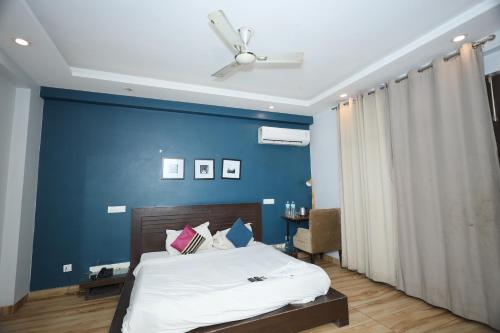 hotel wedlocks 51