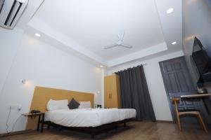hotel wedlocks 51