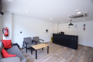 hotel wedlocks 51