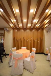 hotel wedlocks 51