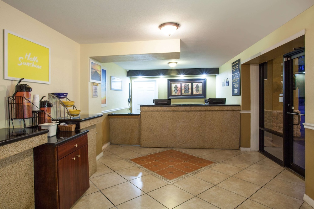 days inn by wyndham daytona beach speedway