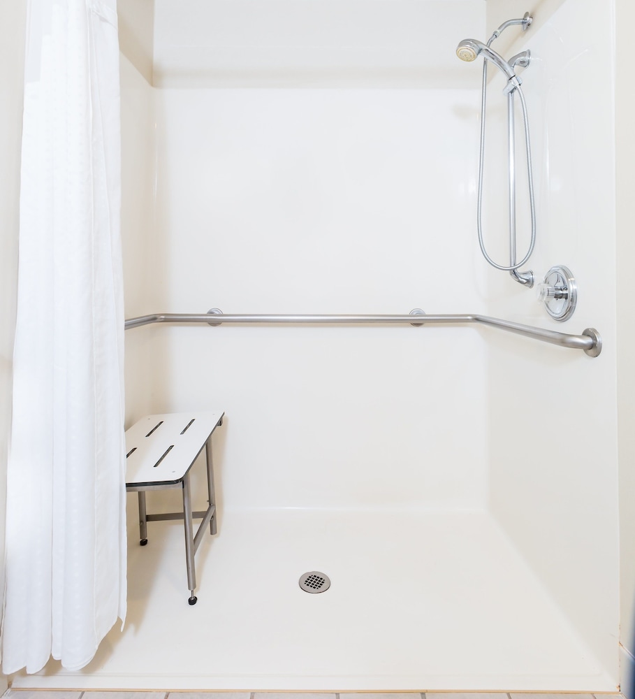 holiday inn express and suites burlington mount ho