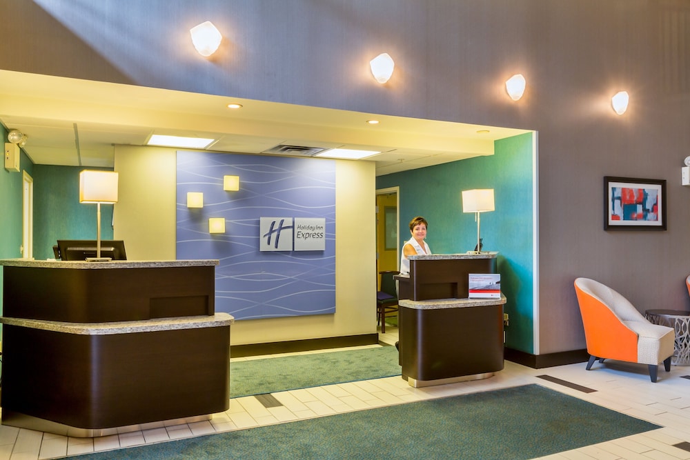 holiday inn express and suites burlington mount ho