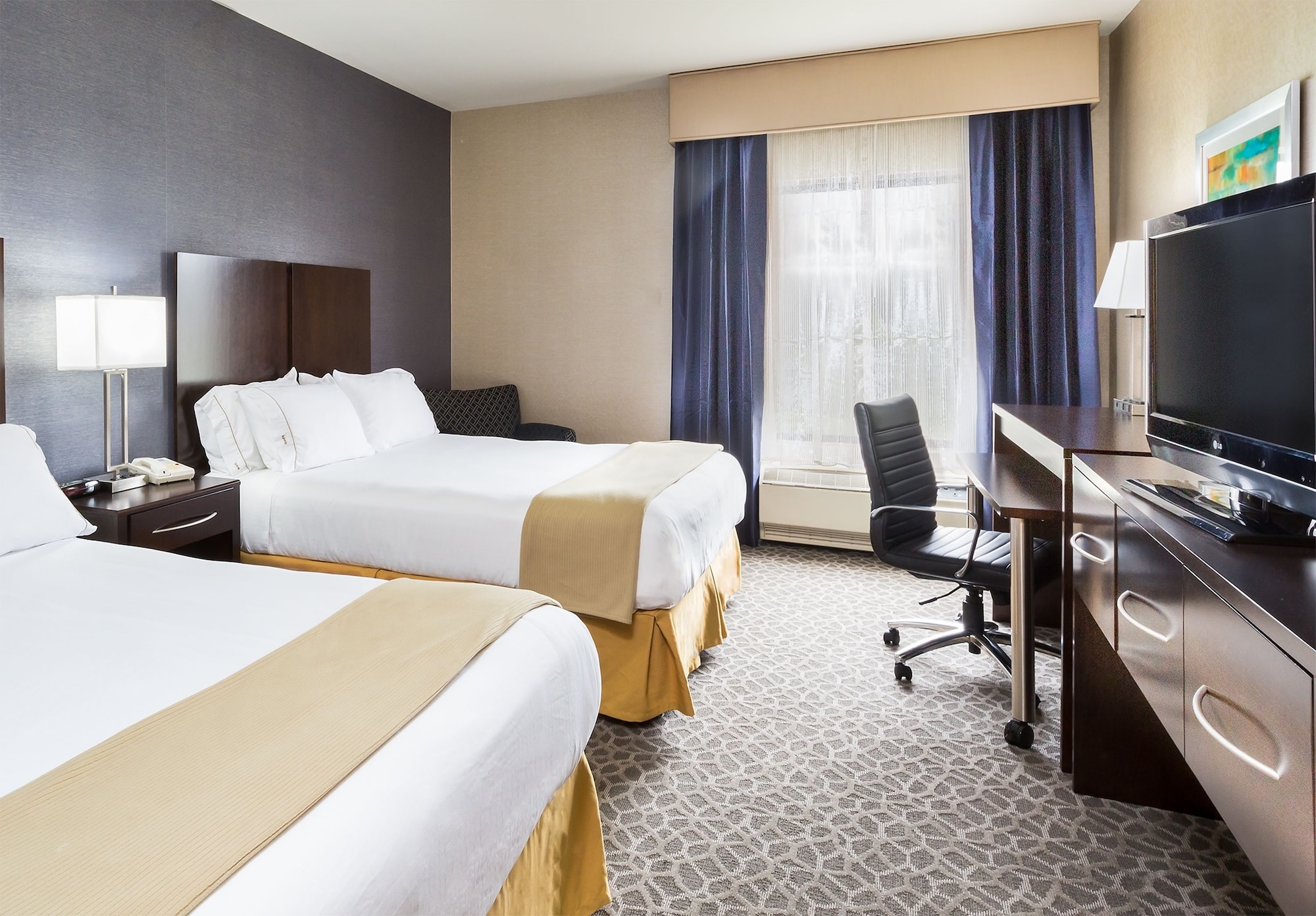 holiday inn express and suites burlington mount ho
